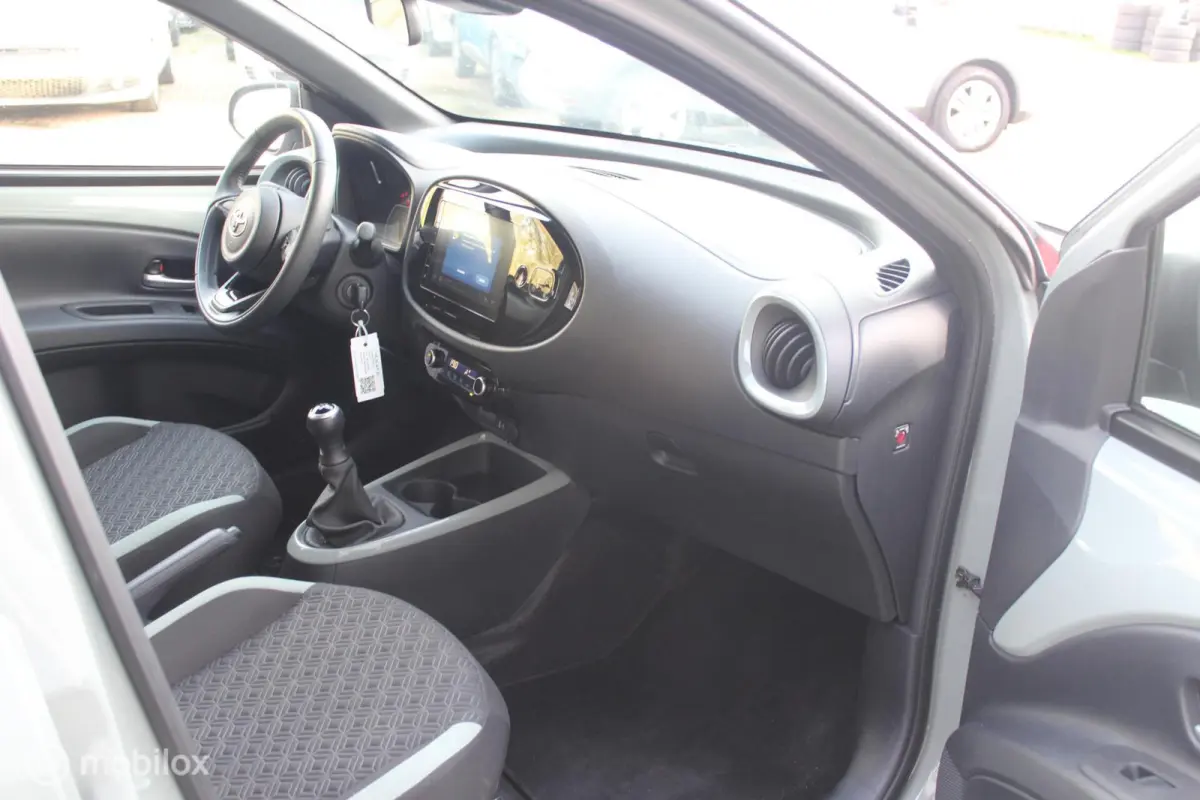 1.0 VVT-i MT Pulse ECC/Adaptive-Cruise/Camera/17Inch