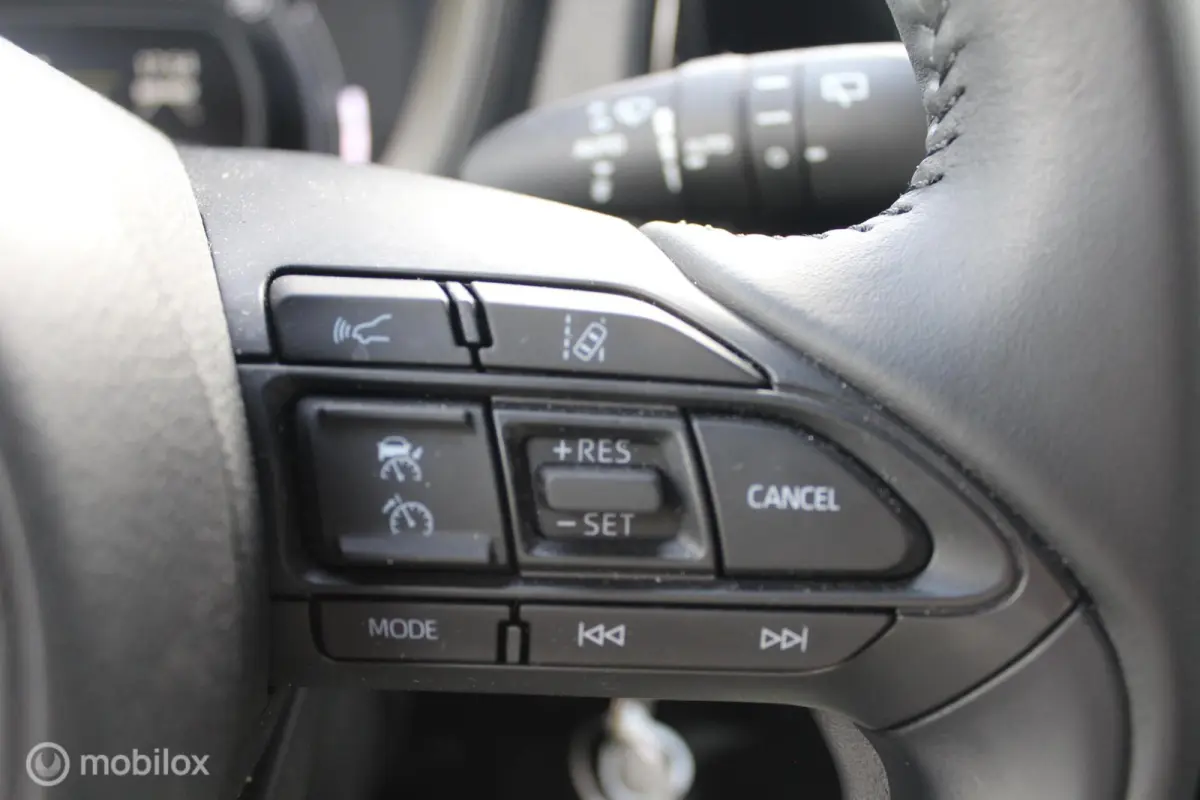 1.0 VVT-i MT Pulse ECC/Adaptive-Cruise/Camera/17Inch