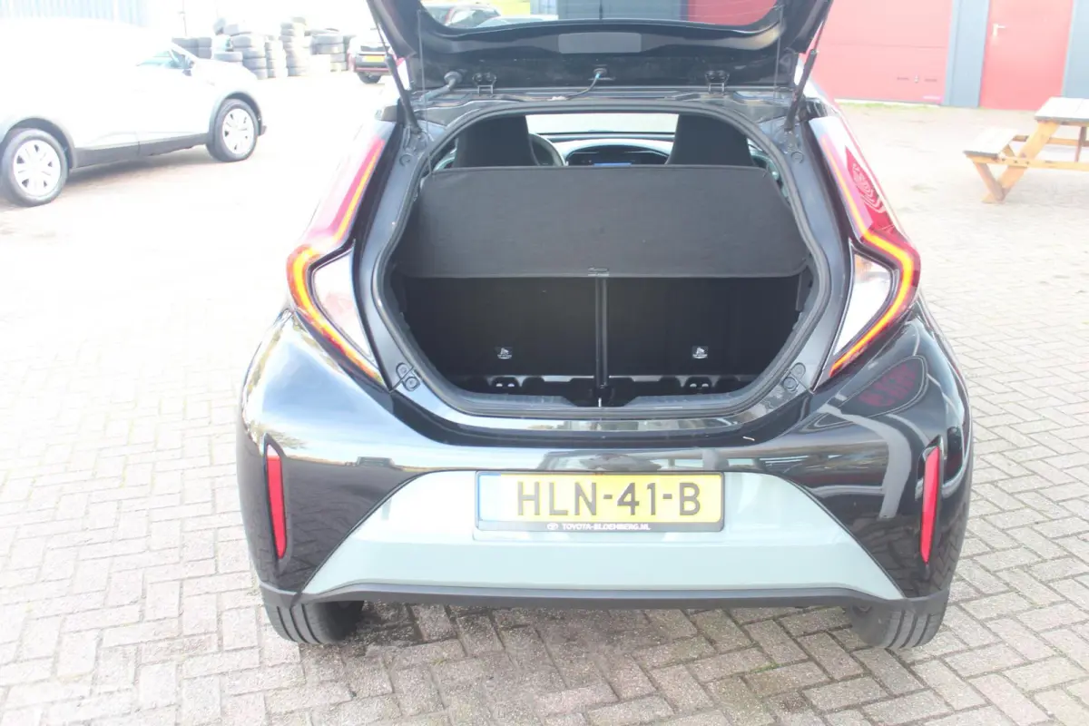 1.0 VVT-i MT Pulse ECC/Adaptive-Cruise/Camera/17Inch