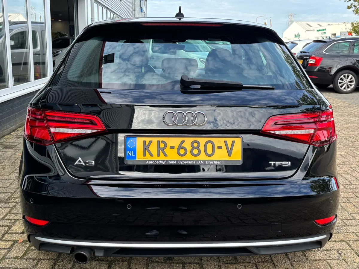 1.0 TFSI Sport Lease Edition | Sportstoelen | Zwartehemel | Sfeerverlichting | Bluetooth