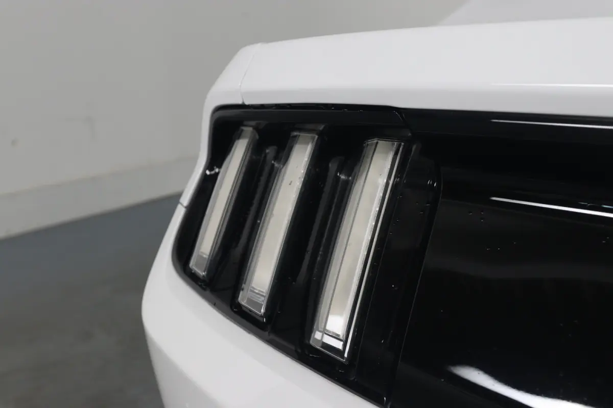 2.3EB | Recaro Sportstoelen | Xenon | Leder | Shaker Audio | Navi | Camera | Clima | Cruise Control | DAB | Parkeersensoren | Lichtmetalen Velgen
