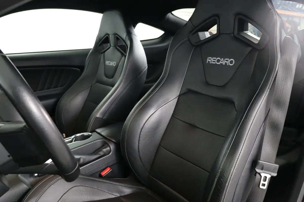2.3EB | Recaro Sportstoelen | Xenon | Leder | Shaker Audio | Navi | Camera | Clima | Cruise Control | DAB | Parkeersensoren | Lichtmetalen Velgen