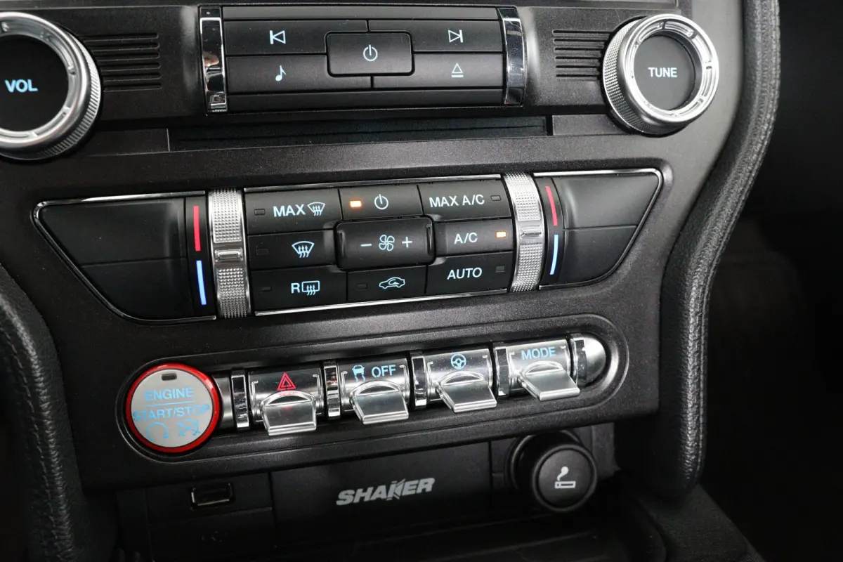 2.3EB | Recaro Sportstoelen | Xenon | Leder | Shaker Audio | Navi | Camera | Clima | Cruise Control | DAB | Parkeersensoren | Lichtmetalen Velgen