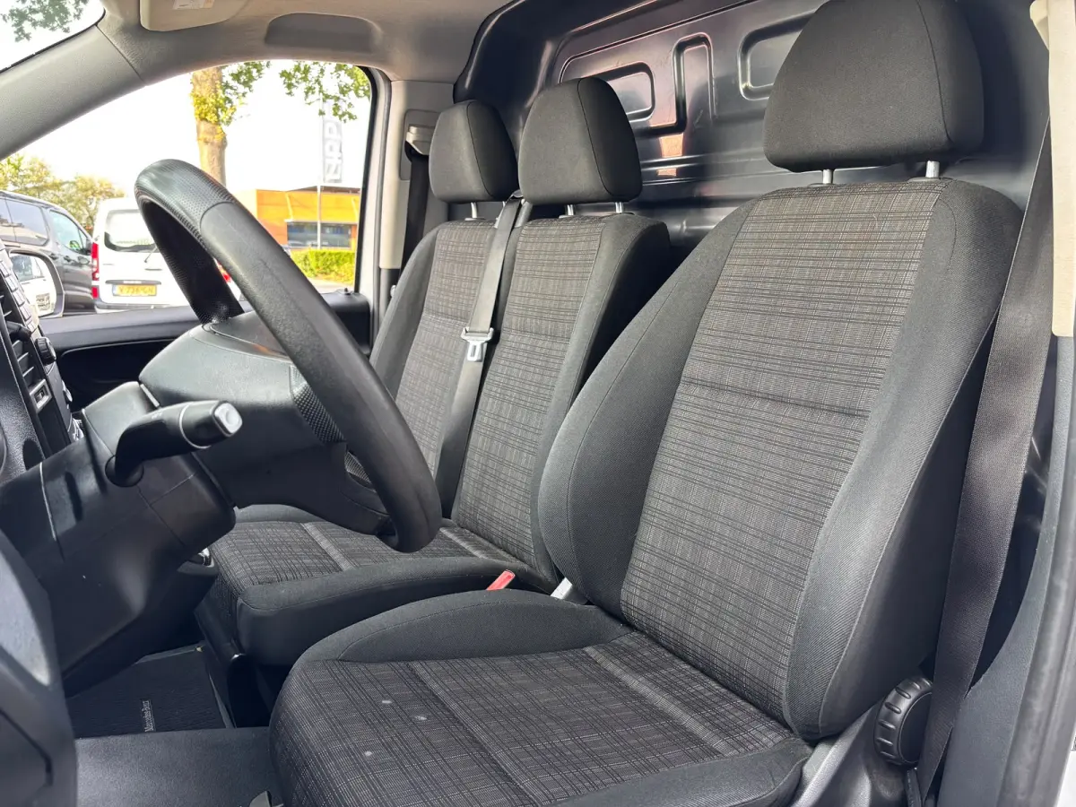 111 CDI Lang | Trekhaak | 3 Zitplaatsen | Bluetooth | Airco