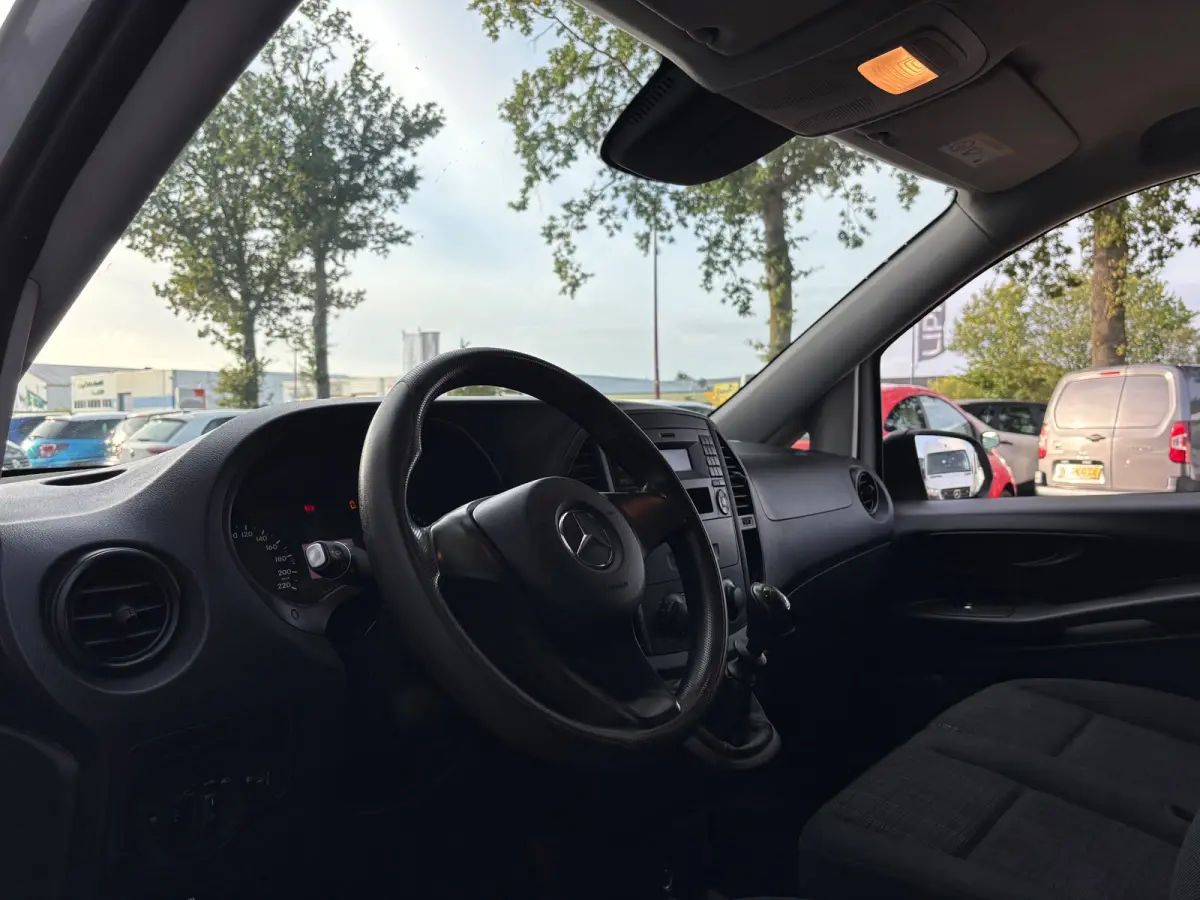 111 CDI Lang | Trekhaak | 3 Zitplaatsen | Bluetooth | Airco