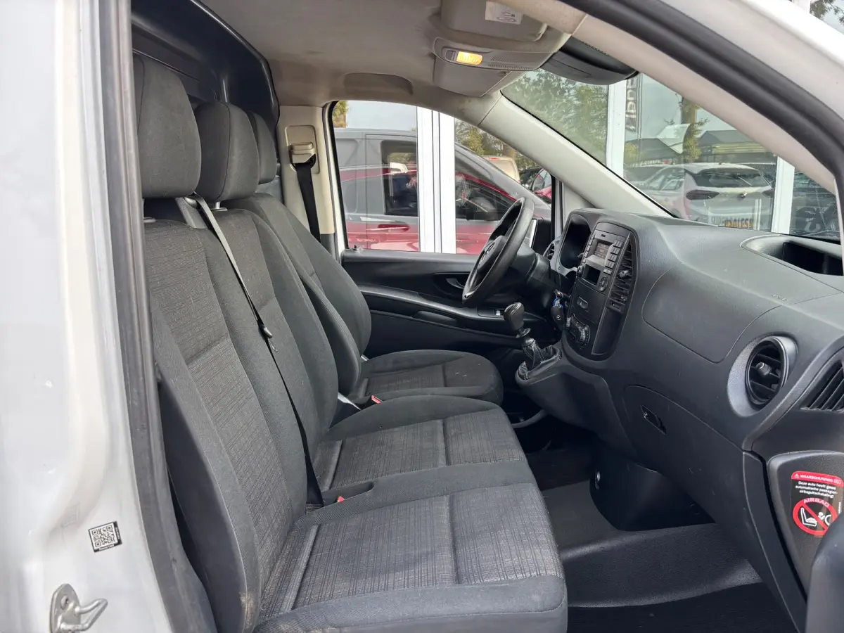 111 CDI Lang | Trekhaak | 3 Zitplaatsen | Bluetooth | Airco