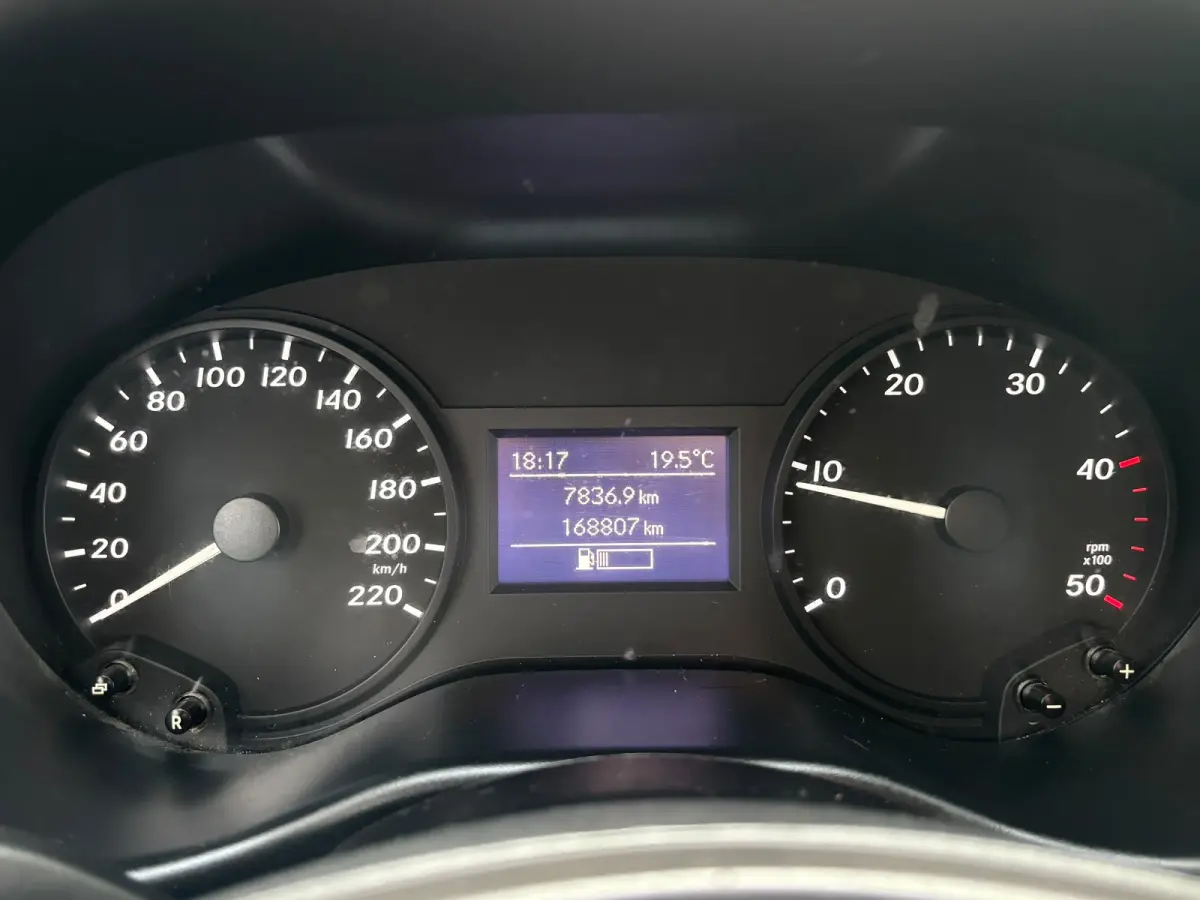 111 CDI Lang | Trekhaak | 3 Zitplaatsen | Bluetooth | Airco