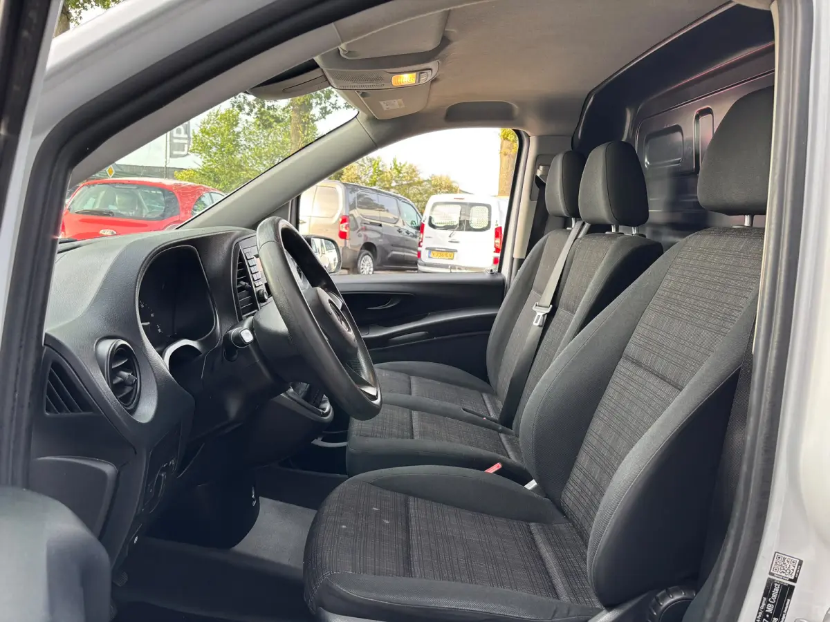 111 CDI Lang | Trekhaak | 3 Zitplaatsen | Bluetooth | Airco