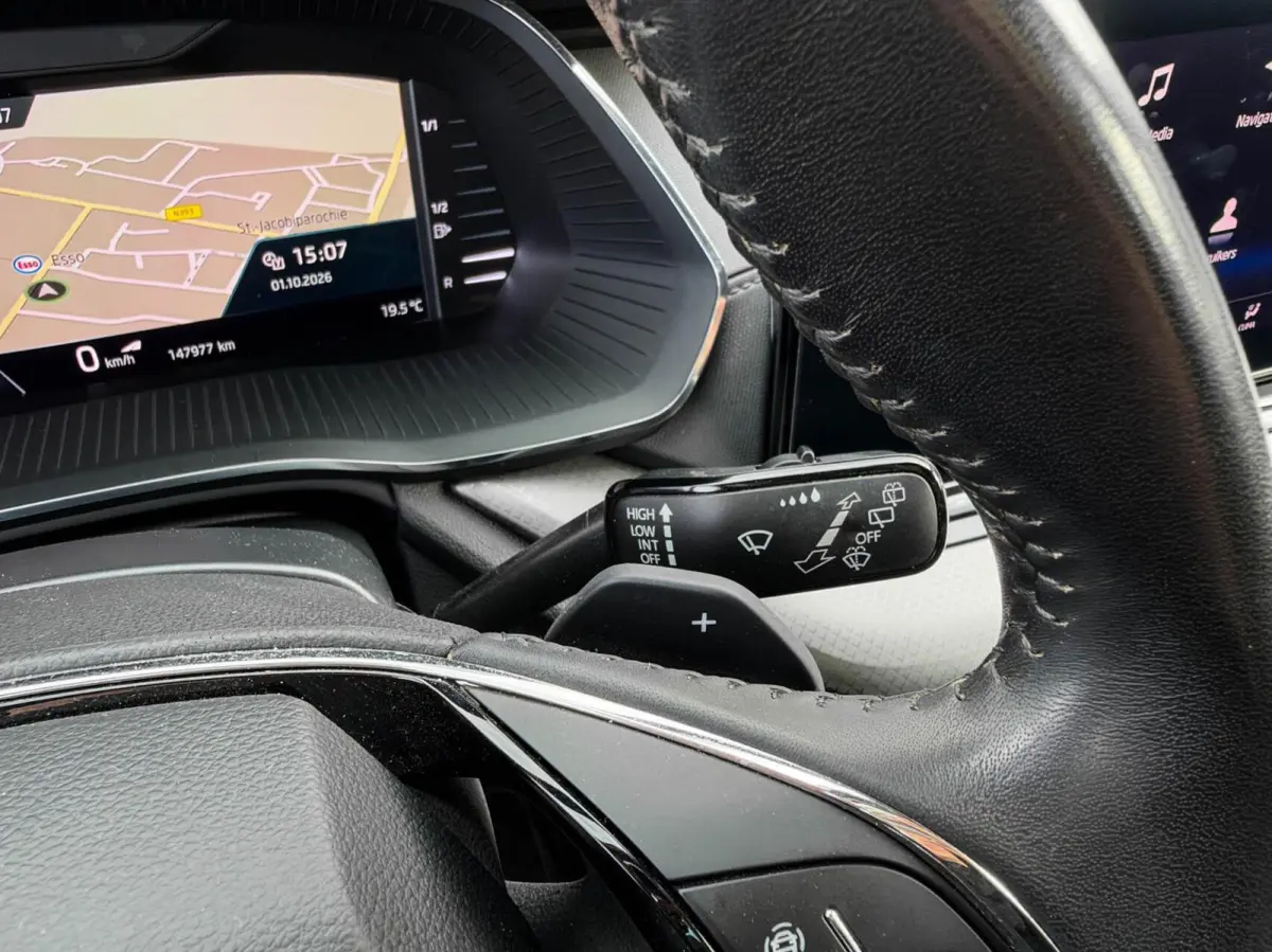 1.0 e-TSI 110pk DSG Business Edition | Navigatie | Stoelverwarming | Trekhaak