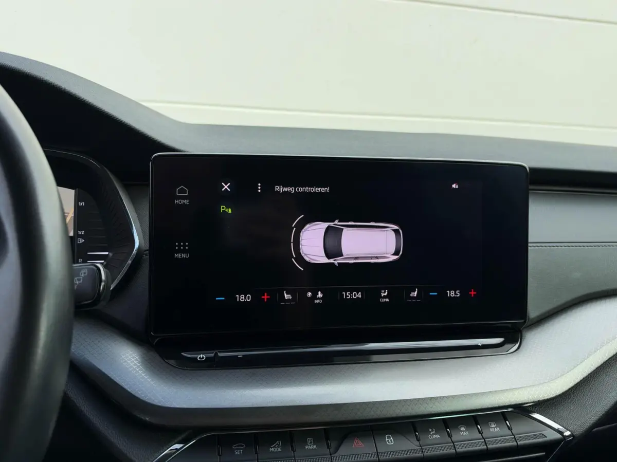 1.0 e-TSI 110pk DSG Business Edition | Navigatie | Stoelverwarming | Trekhaak