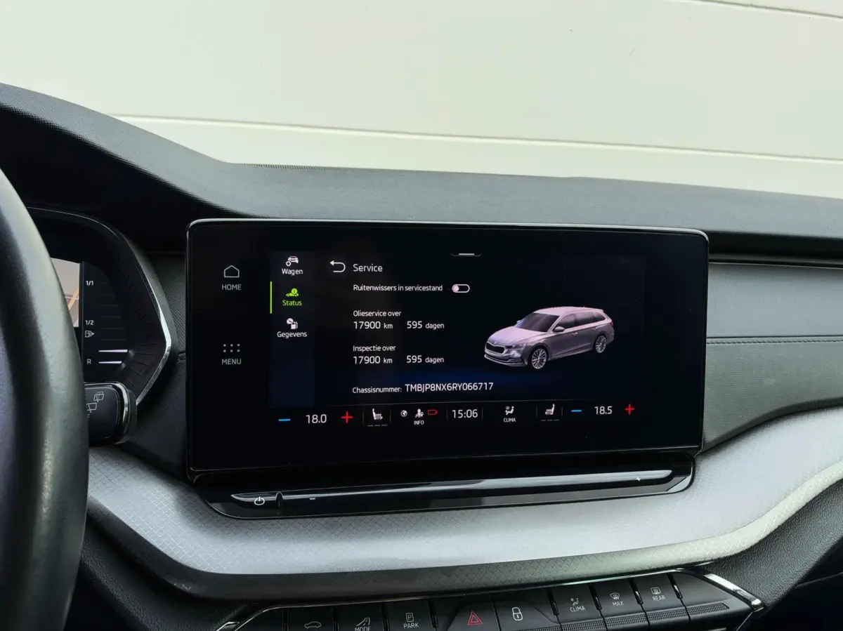 1.0 e-TSI 110pk DSG Business Edition | Navigatie | Stoelverwarming | Trekhaak