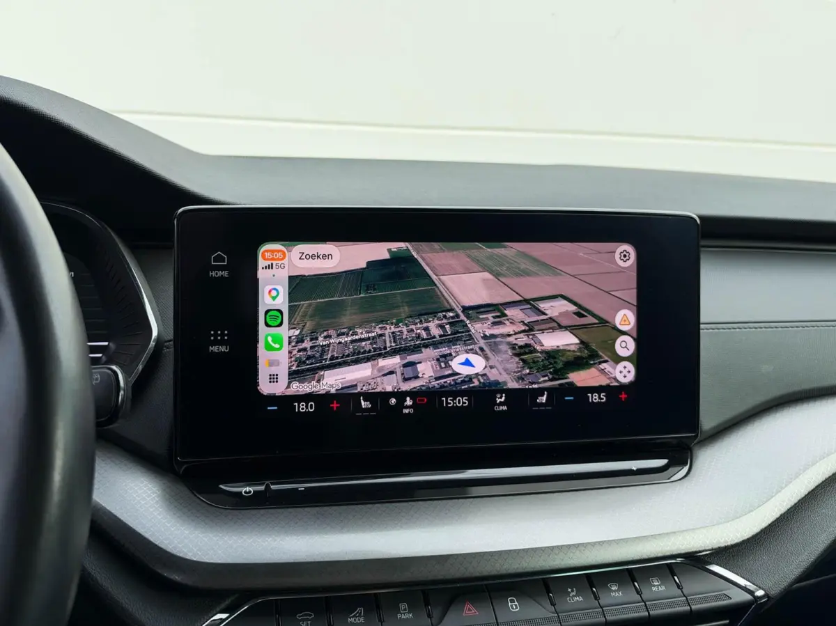 1.0 e-TSI 110pk DSG Business Edition | Navigatie | Stoelverwarming | Trekhaak