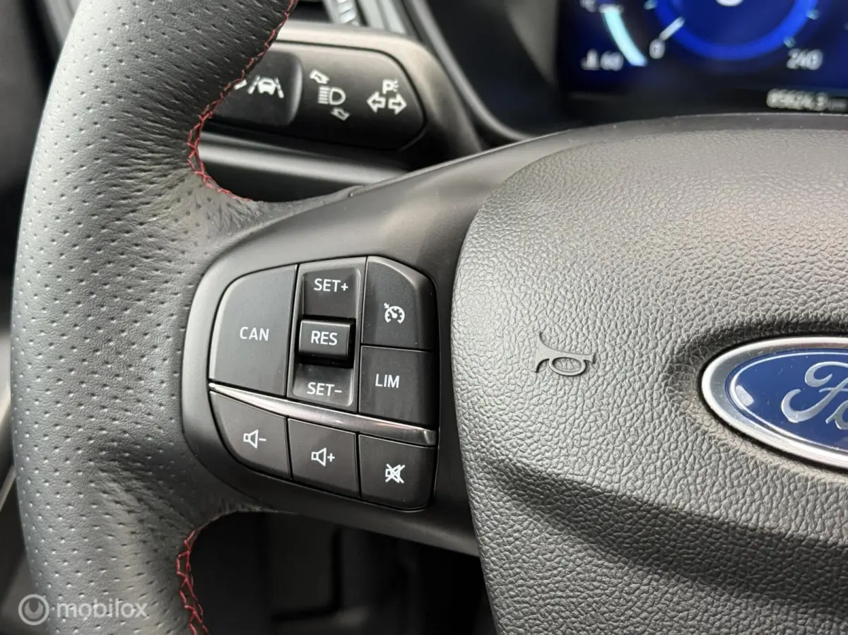 1.0 EcoBoost Hybrid ST Line X Business B&O