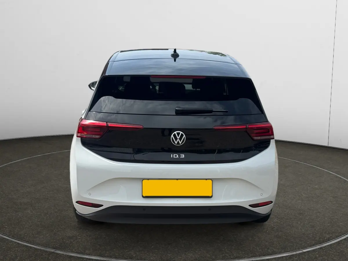 Pro Edition Advantage 58 kWh SOH 94%, Stuur/Stoelverwarming, Carplay, Android Auto, Camera