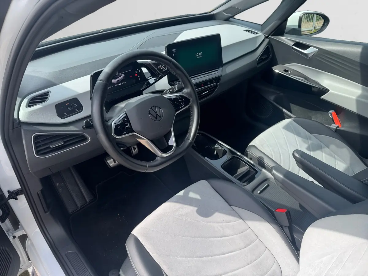 Pro Edition Advantage 58 kWh SOH 94%, Stuur/Stoelverwarming, Carplay, Android Auto, Camera