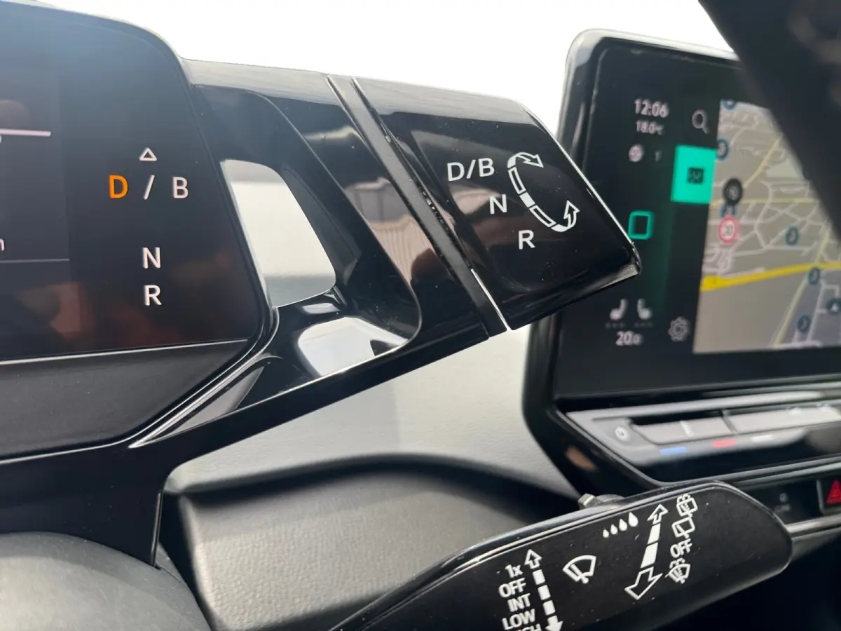Pro Edition Advantage 58 kWh SOH 94%, Stuur/Stoelverwarming, Carplay, Android Auto, Camera