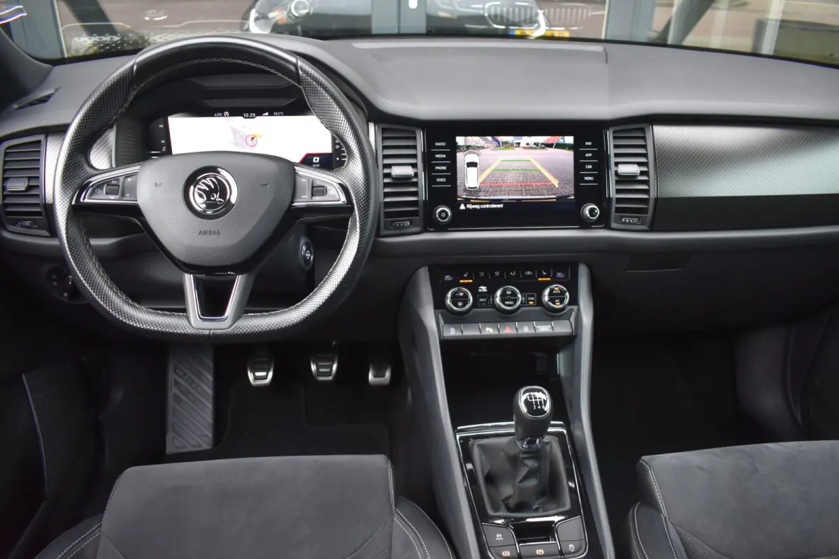 1.5 TSI Sportline | NAP | CAMERA | STOELVERWARMING | APPLE CARPLAY | VIRTUAL COCKPIT