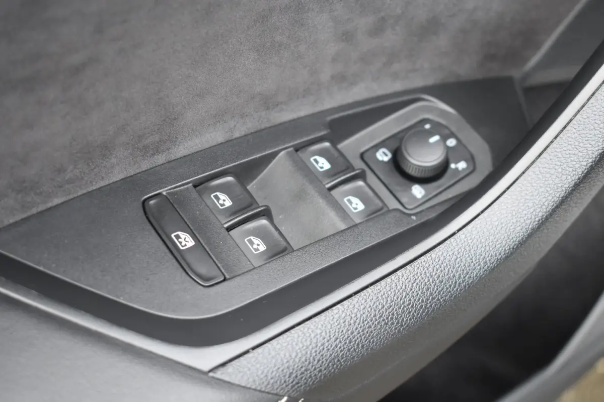 1.5 TSI Sportline | NAP | CAMERA | STOELVERWARMING | APPLE CARPLAY | VIRTUAL COCKPIT