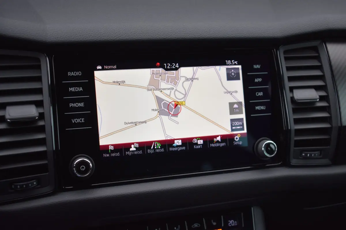 1.5 TSI Sportline | NAP | CAMERA | STOELVERWARMING | APPLE CARPLAY | VIRTUAL COCKPIT