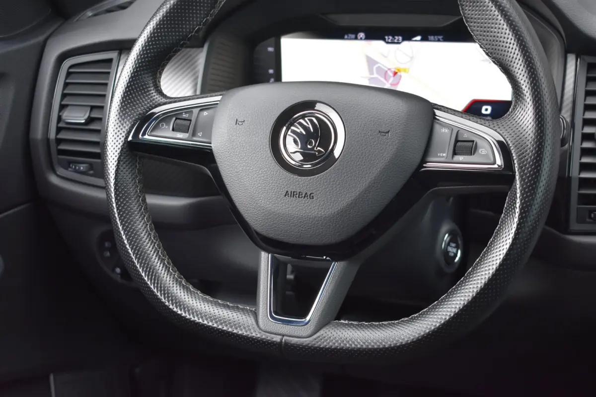 1.5 TSI Sportline | NAP | CAMERA | STOELVERWARMING | APPLE CARPLAY | VIRTUAL COCKPIT