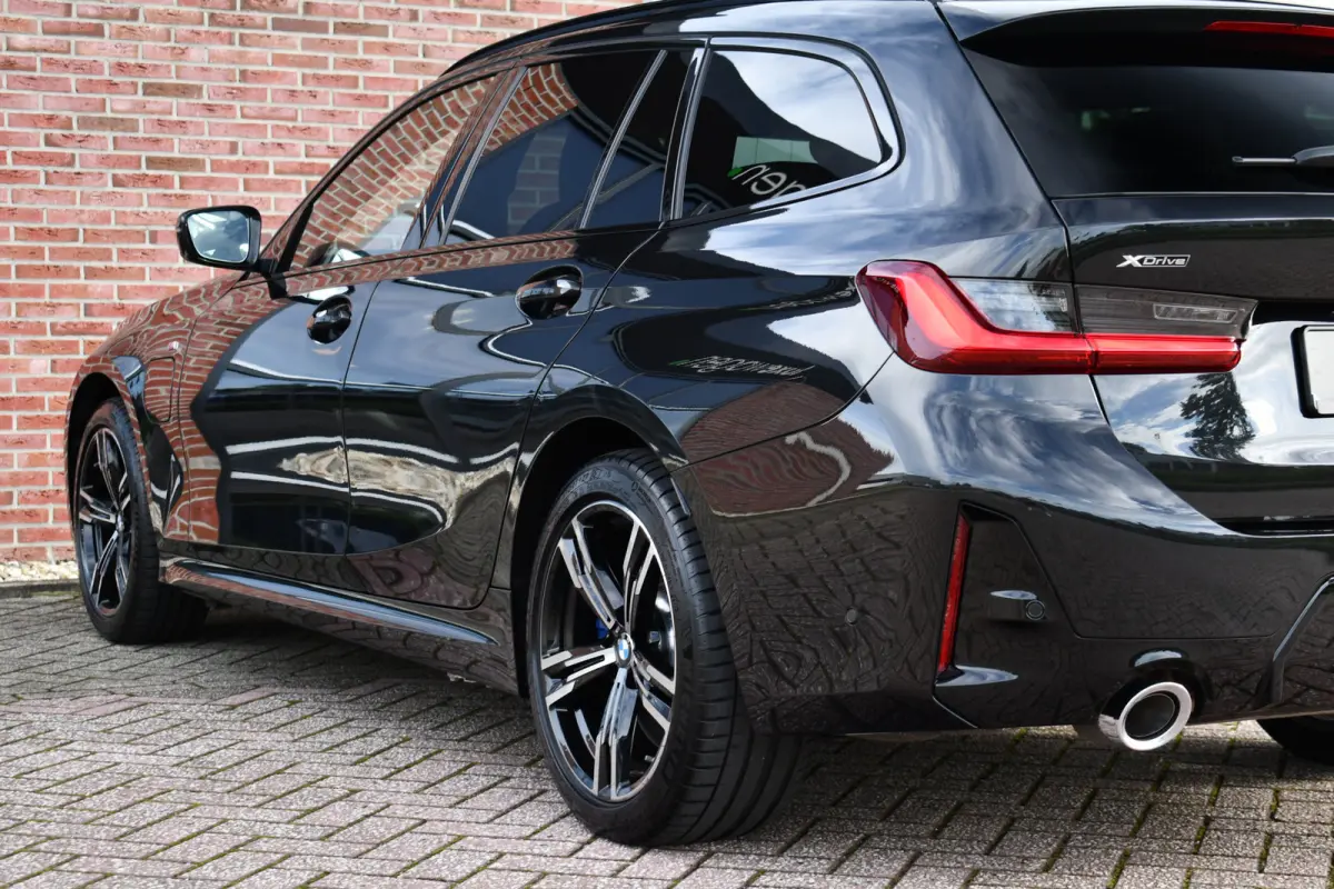 330e xDrive LCI-2 Pano El-zetels HUD 360-cam Trekhaak