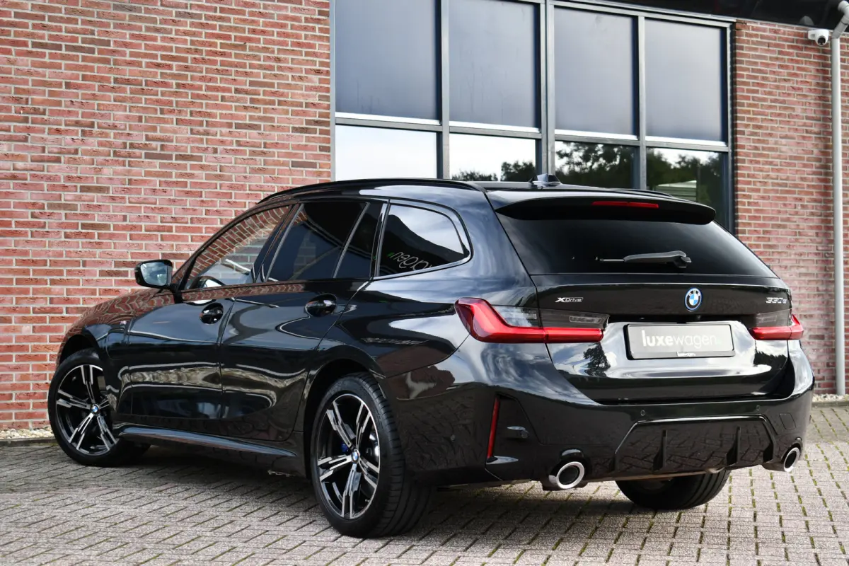 330e xDrive LCI-2 Pano El-zetels HUD 360-cam Trekhaak