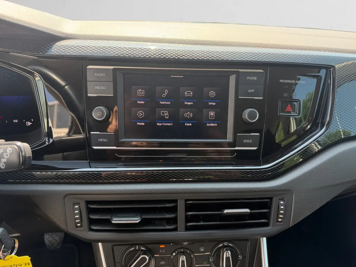 1.0 TSI Life- Virtual Cockpit, Carplay, Android Auto, Led, Park Assist