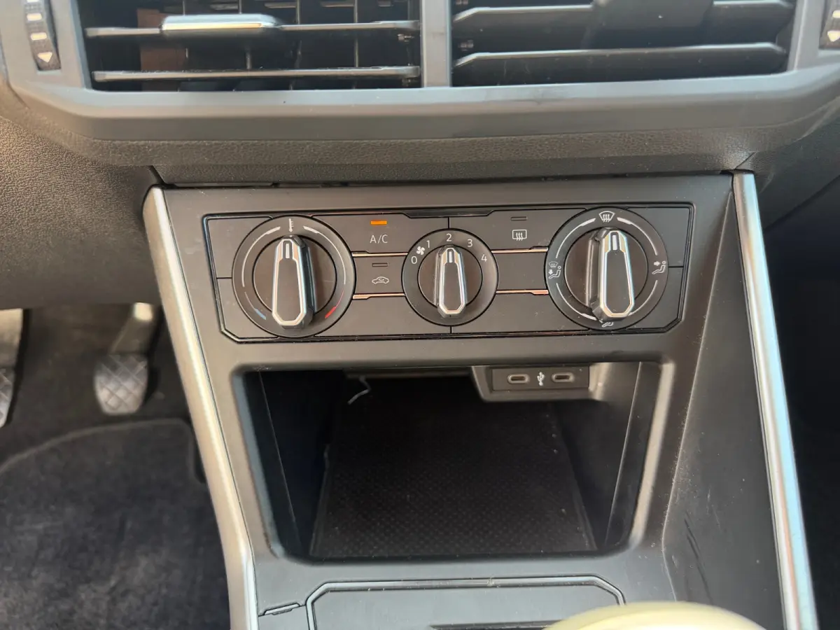 1.0 TSI Life- Virtual Cockpit, Carplay, Android Auto, Led, Park Assist