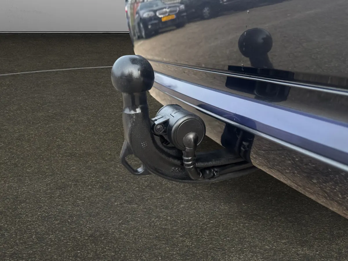 525d High Executive Camera, Stoel/verwarming/ventilatie, Elek Trekhaak, Carplay, Android Auto