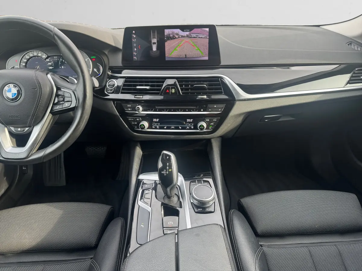 525d High Executive Camera, Stoel/verwarming/ventilatie, Elek Trekhaak, Carplay, Android Auto