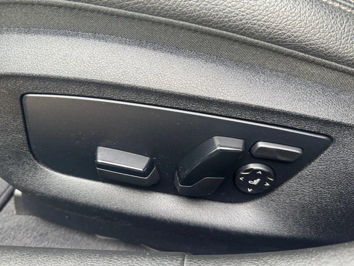 525d High Executive Camera, Stoel/verwarming/ventilatie, Elek Trekhaak, Carplay, Android Auto