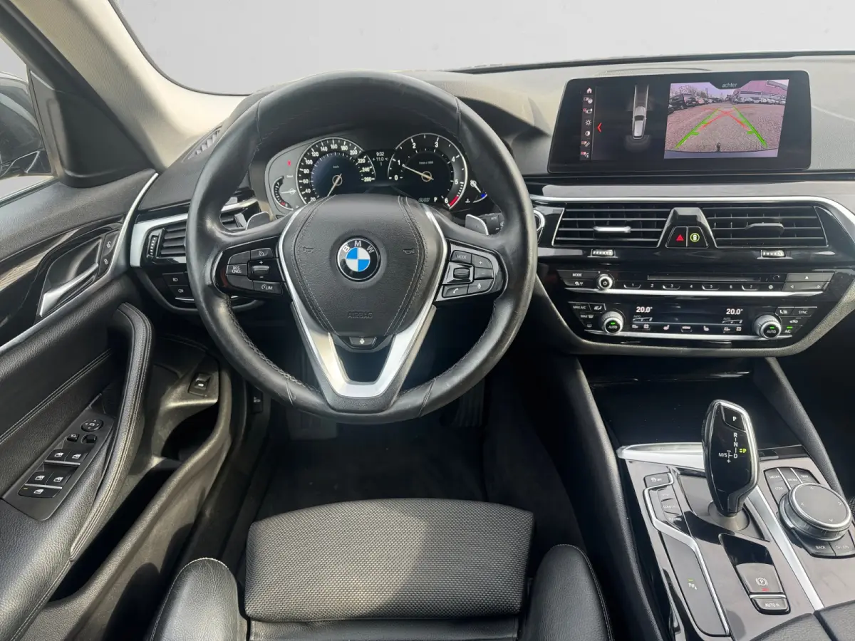 525d High Executive Camera, Stoel/verwarming/ventilatie, Elek Trekhaak, Carplay, Android Auto