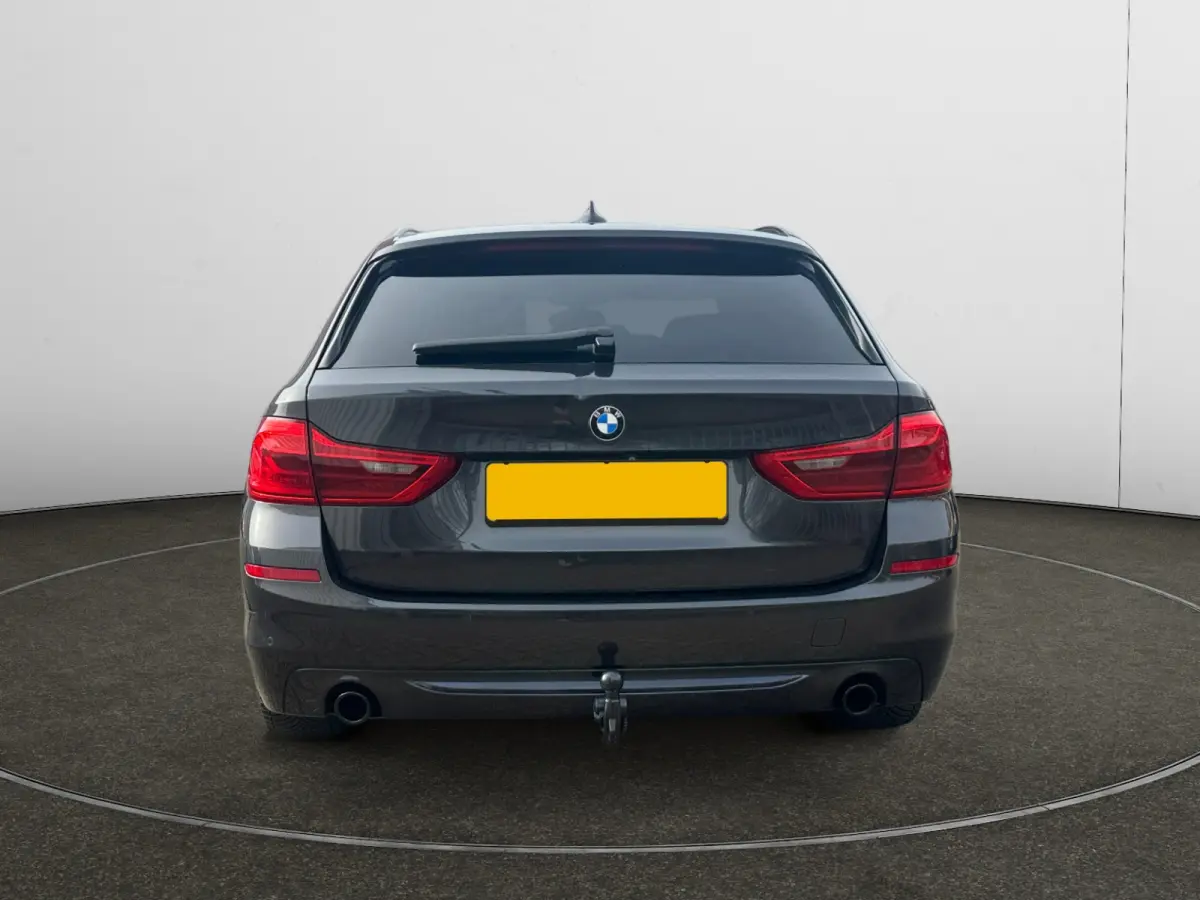 525d High Executive Camera, Stoel/verwarming/ventilatie, Elek Trekhaak, Carplay, Android Auto