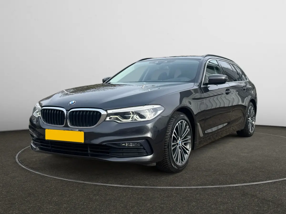 525d High Executive Camera, Stoel/verwarming/ventilatie, Elek Trekhaak, Carplay, Android Auto