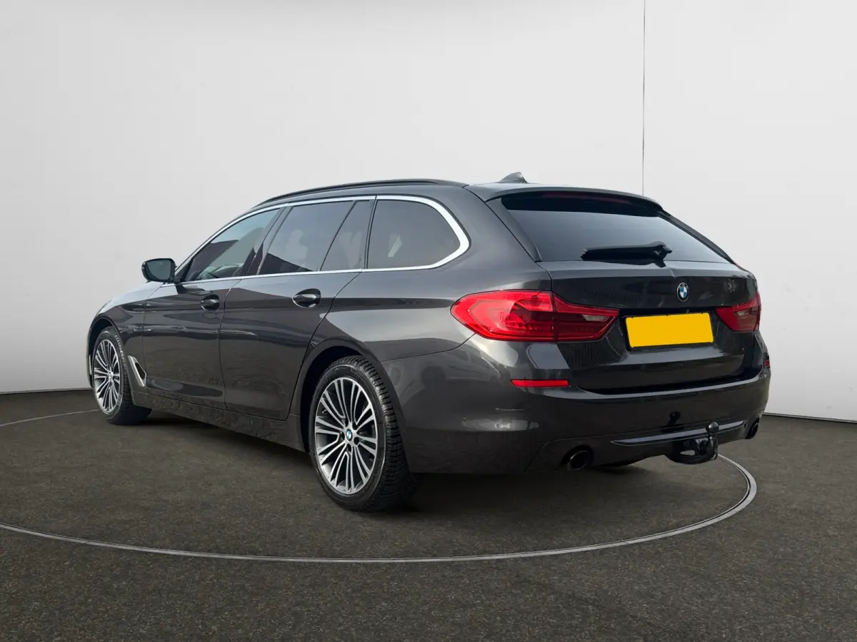 525d High Executive Camera, Stoel/verwarming/ventilatie, Elek Trekhaak, Carplay, Android Auto