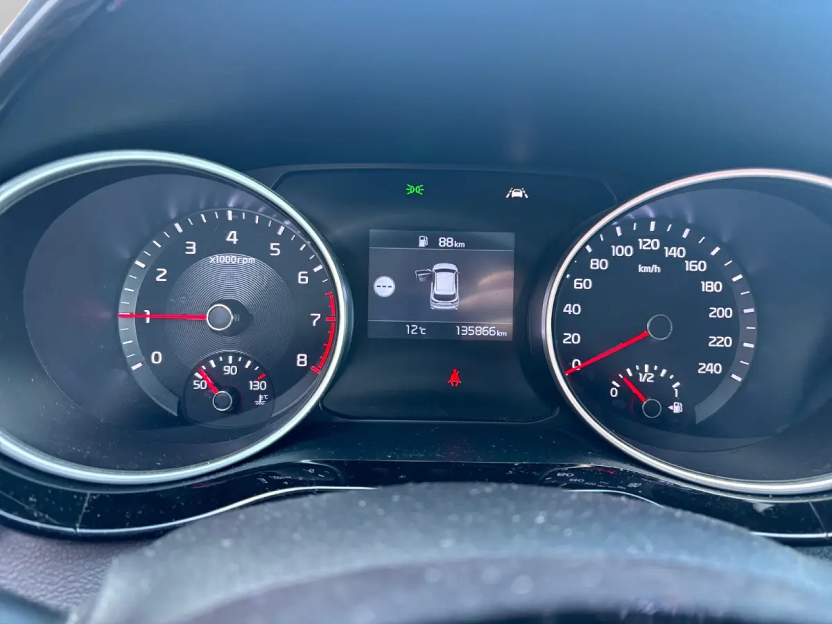 1.0 T-GDi DynamicPlusLine Camera, Carplay, Android Auto, Privacy Glass, Stuur/Stoelverwarming
