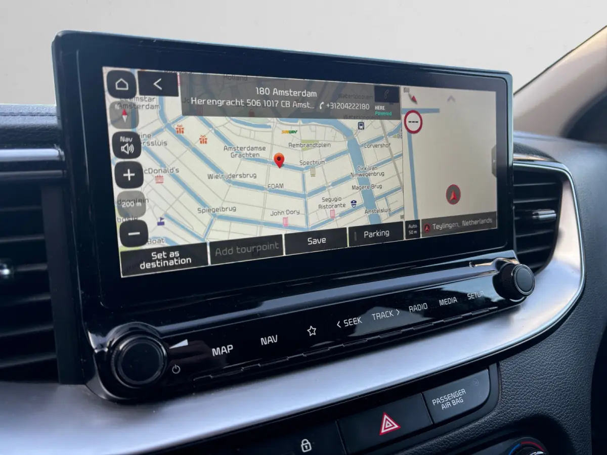 1.0 T-GDi DynamicPlusLine Camera, Carplay, Android Auto, Privacy Glass, Stuur/Stoelverwarming