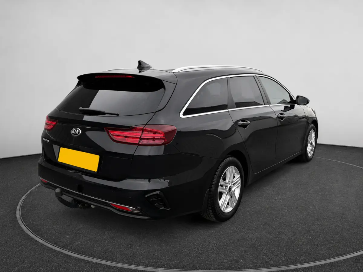 1.0 T-GDi DynamicPlusLine Camera, Carplay, Android Auto, Privacy Glass, Stuur/Stoelverwarming