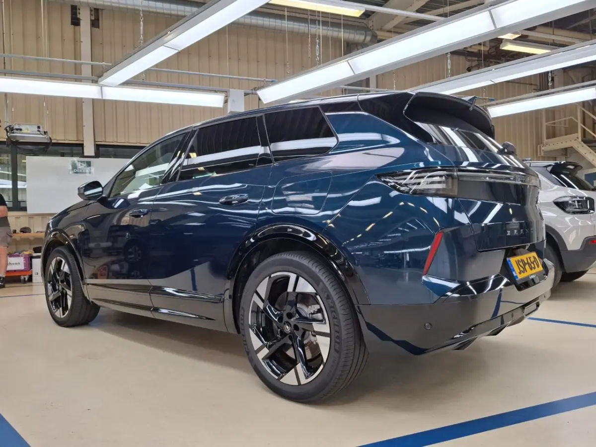 Business Edition 97 kWh Leder | Panoramadak