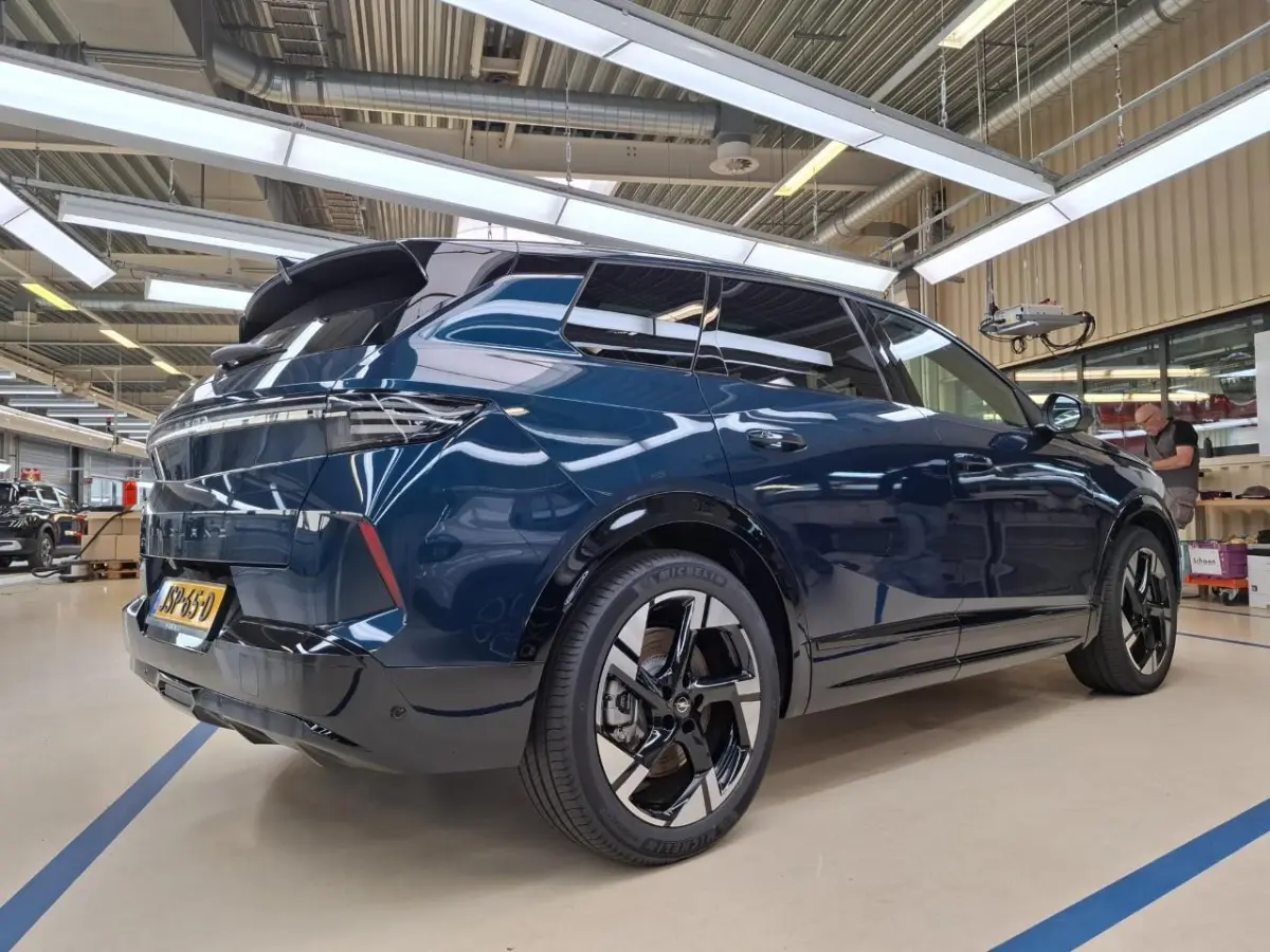 Business Edition 97 kWh Leder | Panoramadak