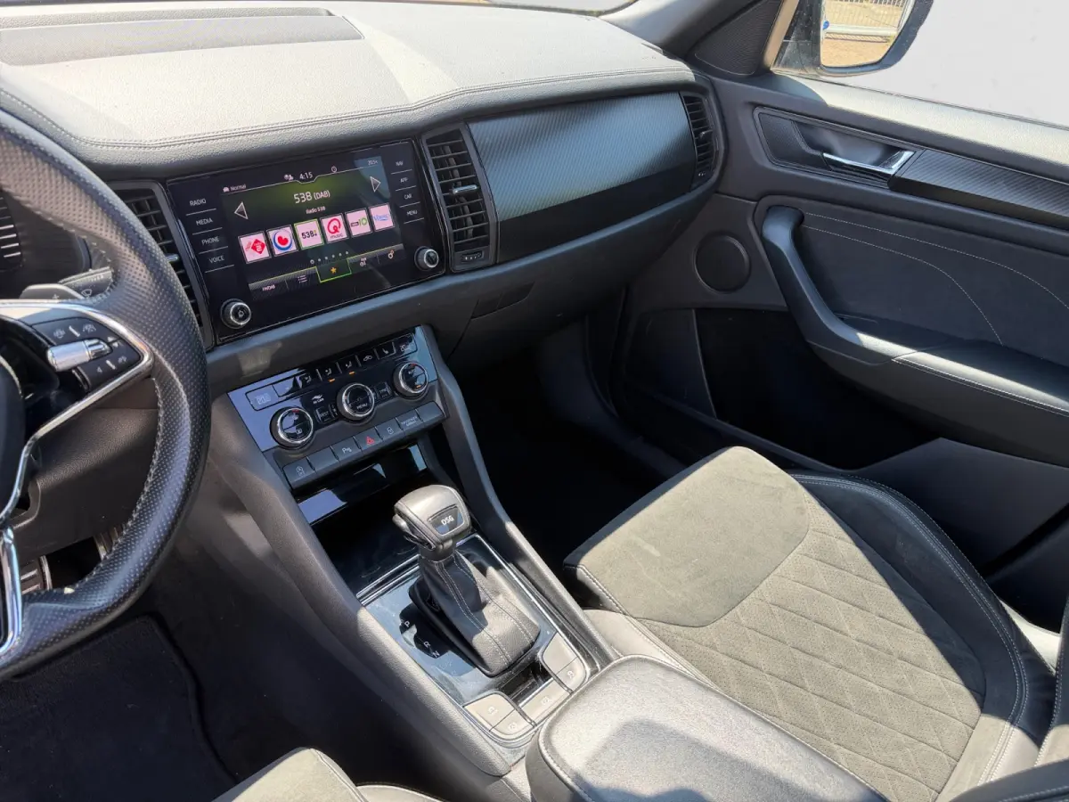 1.5 TSI RS Sportline Business Aut- 7 Pers, Panoramadak, Sfeerverlichting, Elek Trekhaak, Stuur/Stoelverwarming