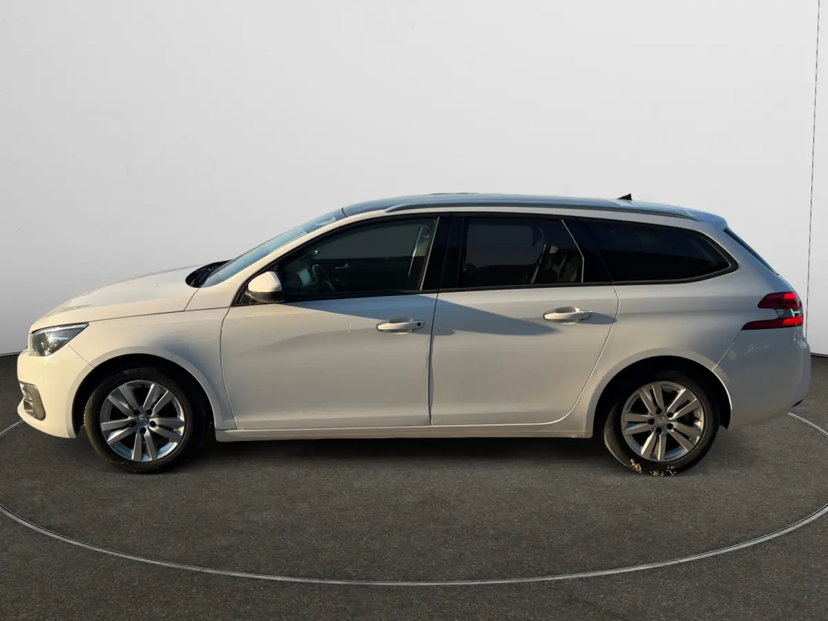 1.2 PureTech Blue Lease Executive- Panoramadak, Carplay, Android Auto, Xenon Led, Lane Assist