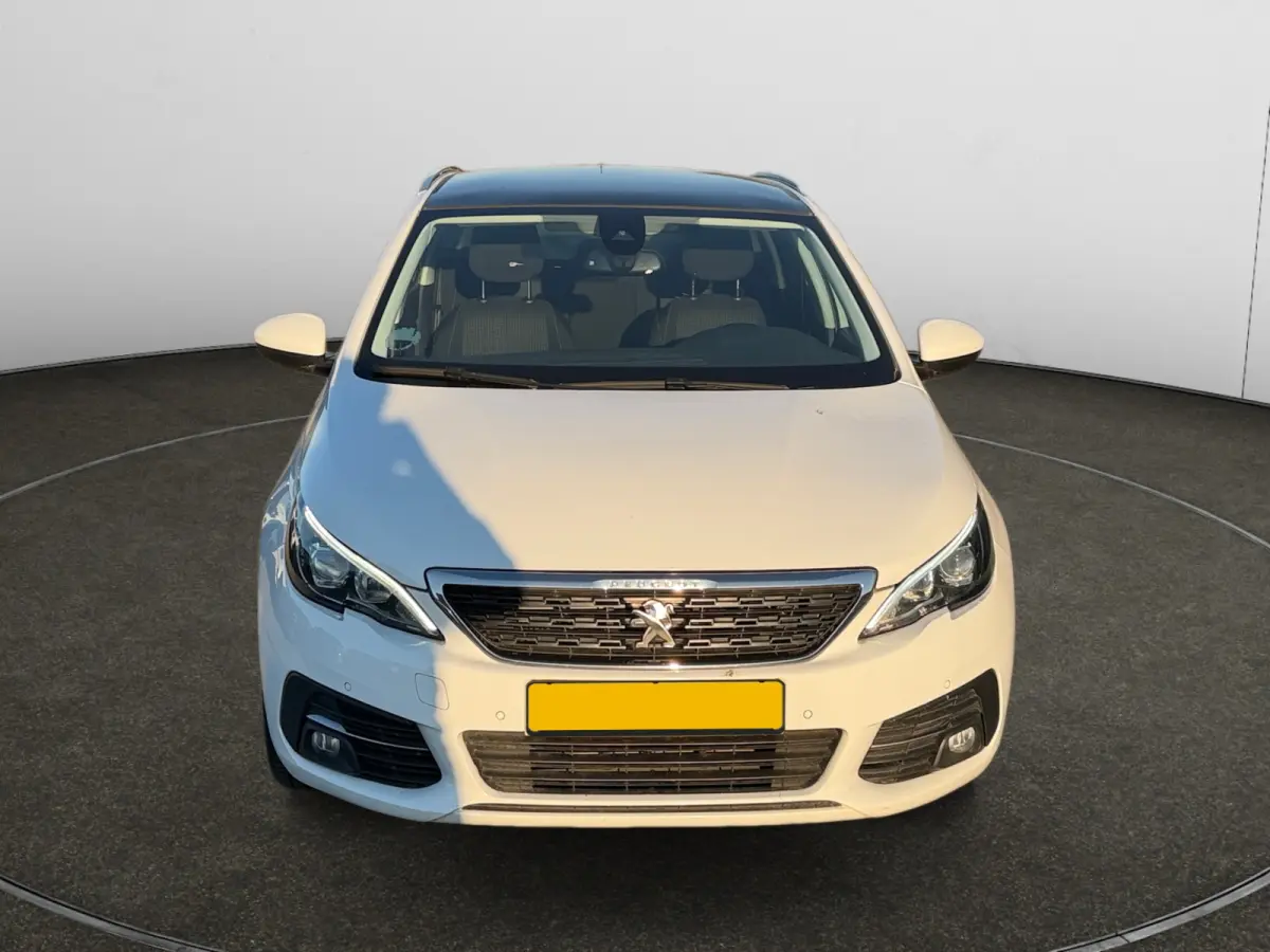 1.2 PureTech Blue Lease Executive- Panoramadak, Carplay, Android Auto, Xenon Led, Lane Assist
