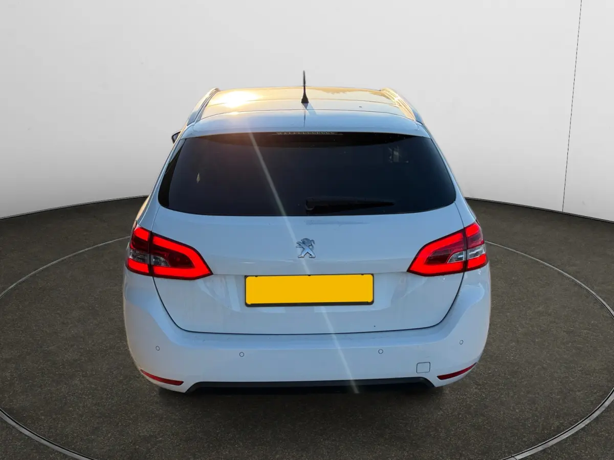 1.2 PureTech Blue Lease Executive- Panoramadak, Carplay, Android Auto, Xenon Led, Lane Assist