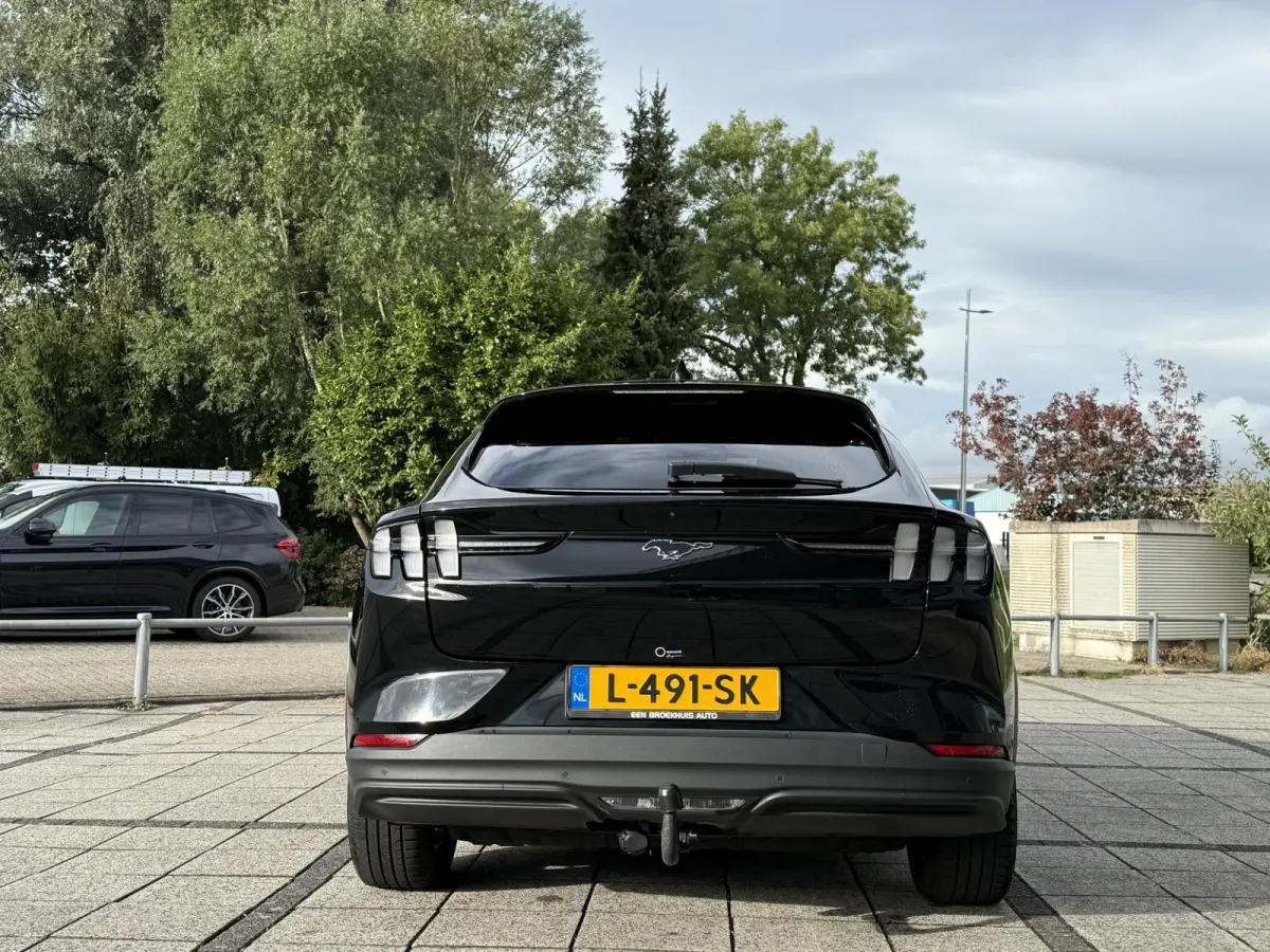 Aut. 75kwh Technolodgy Plus | SoH 94% | Panorama | Leder | Trekhaak