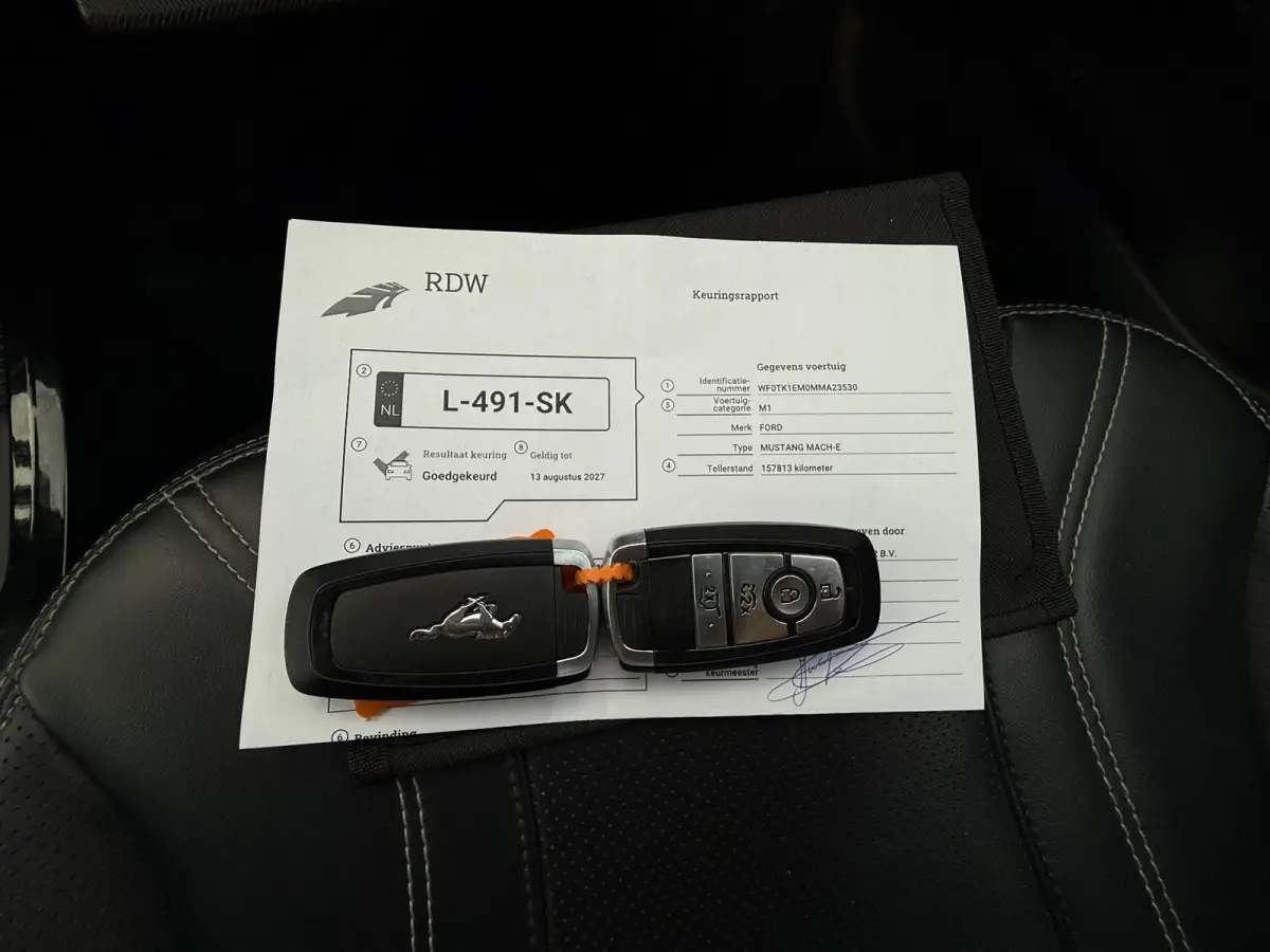 Aut. 75kwh Technolodgy Plus | SoH 94% | Panorama | Leder | Trekhaak
