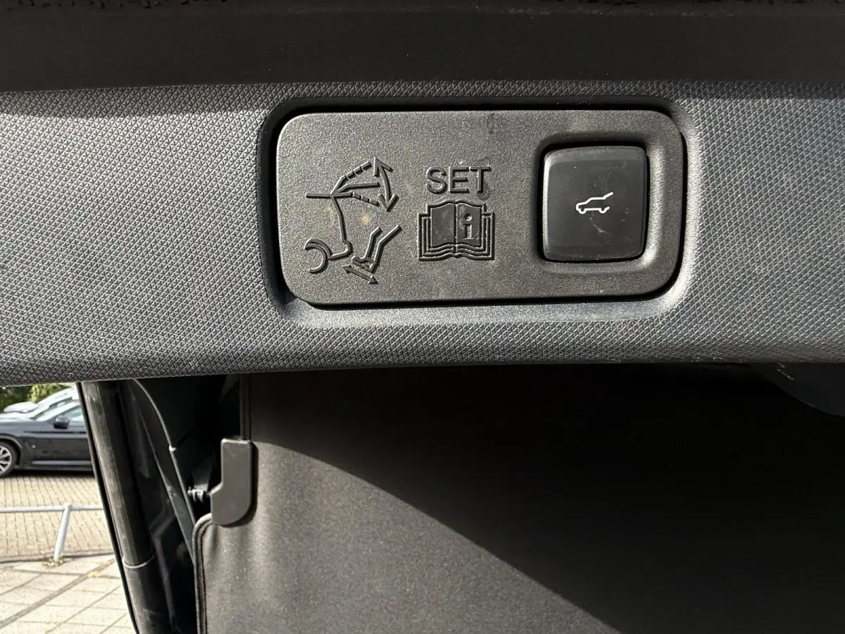 Aut. 75kwh Technolodgy Plus | SoH 94% | Panorama | Leder | Trekhaak