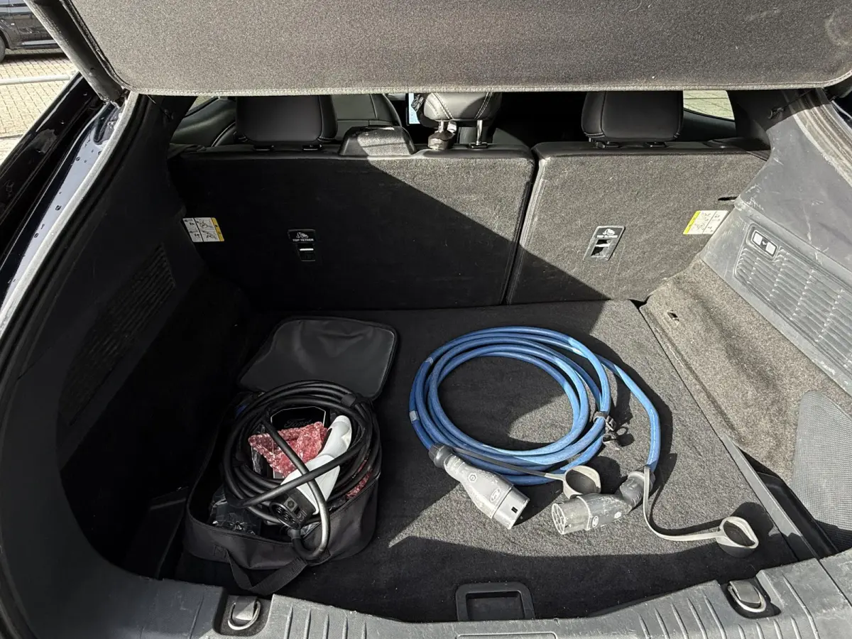 Aut. 75kwh Technolodgy Plus | SoH 94% | Panorama | Leder | Trekhaak