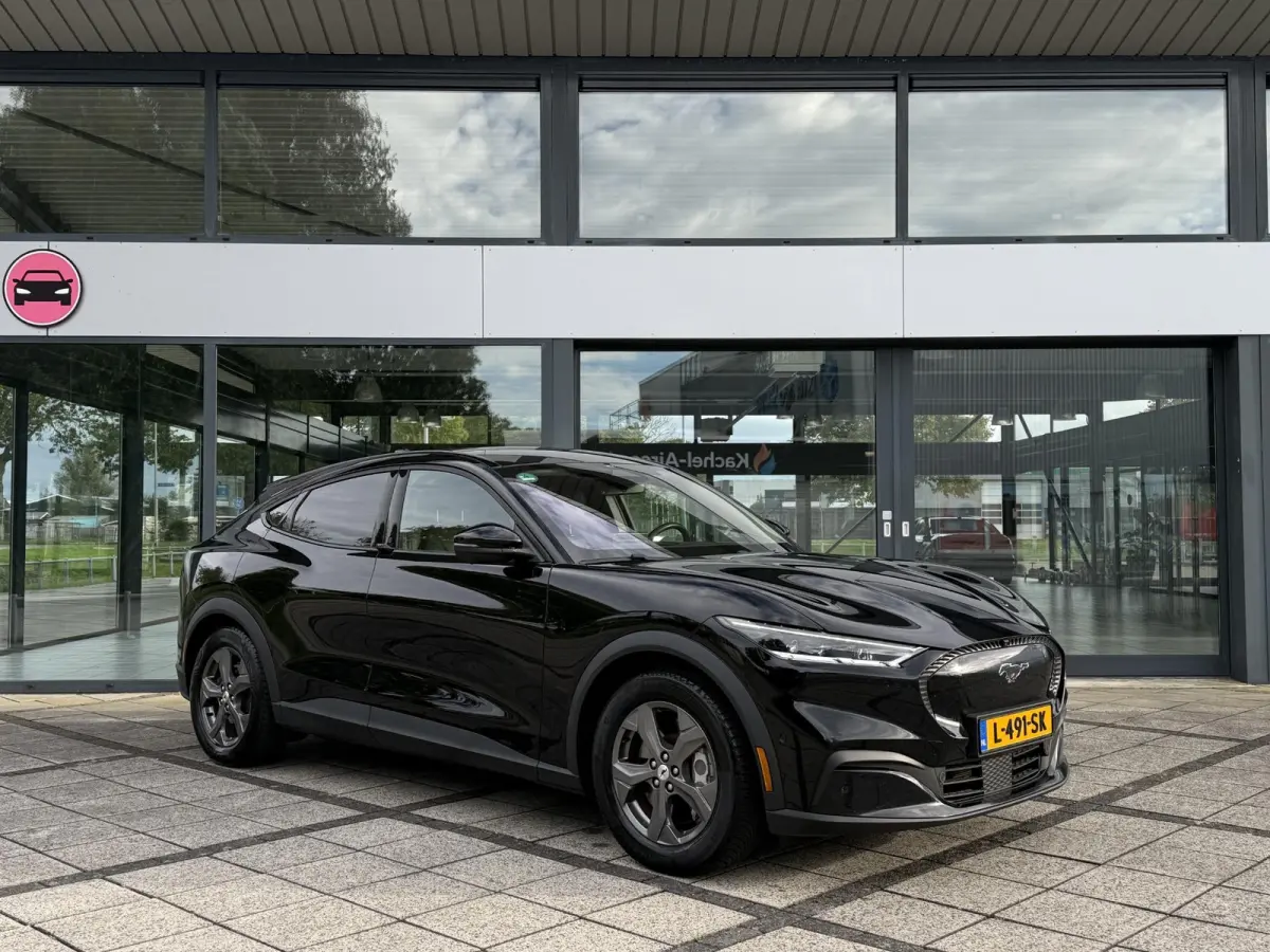 Aut. 75kwh Technolodgy Plus | SoH 94% | Panorama | Leder | Trekhaak