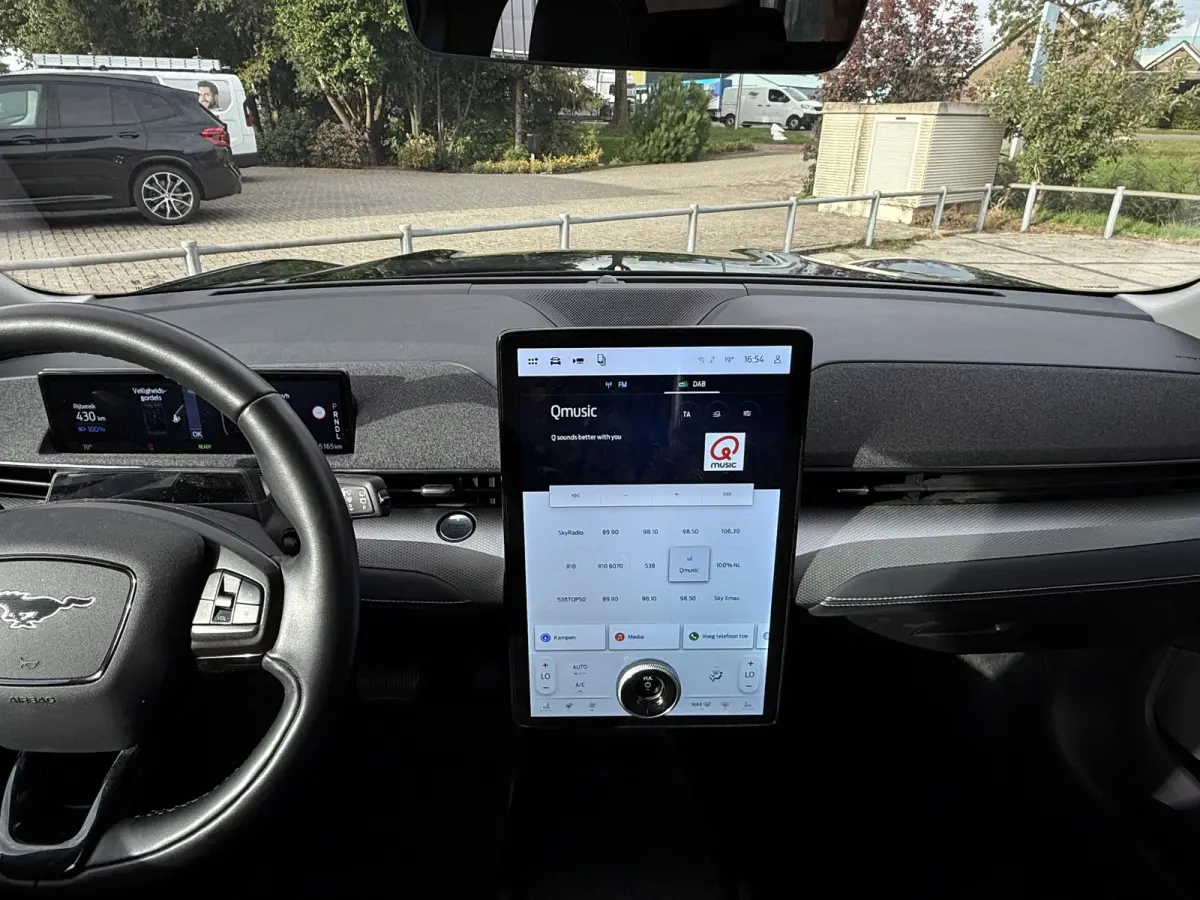 Aut. 75kwh Technolodgy Plus | SoH 94% | Panorama | Leder | Trekhaak